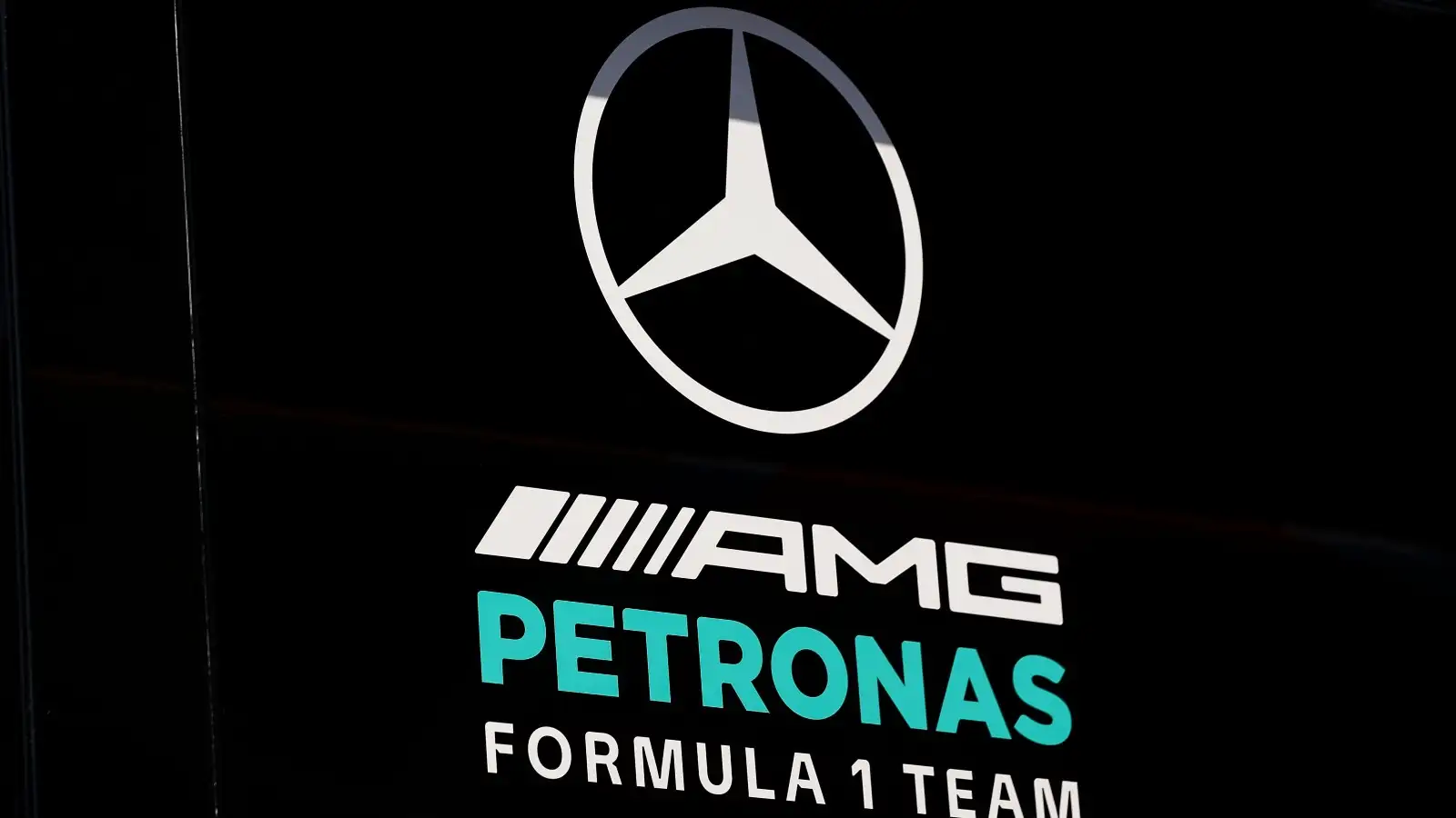 Mercedes explains why F1 customers cannot extract the same power unit performance source thumbnail