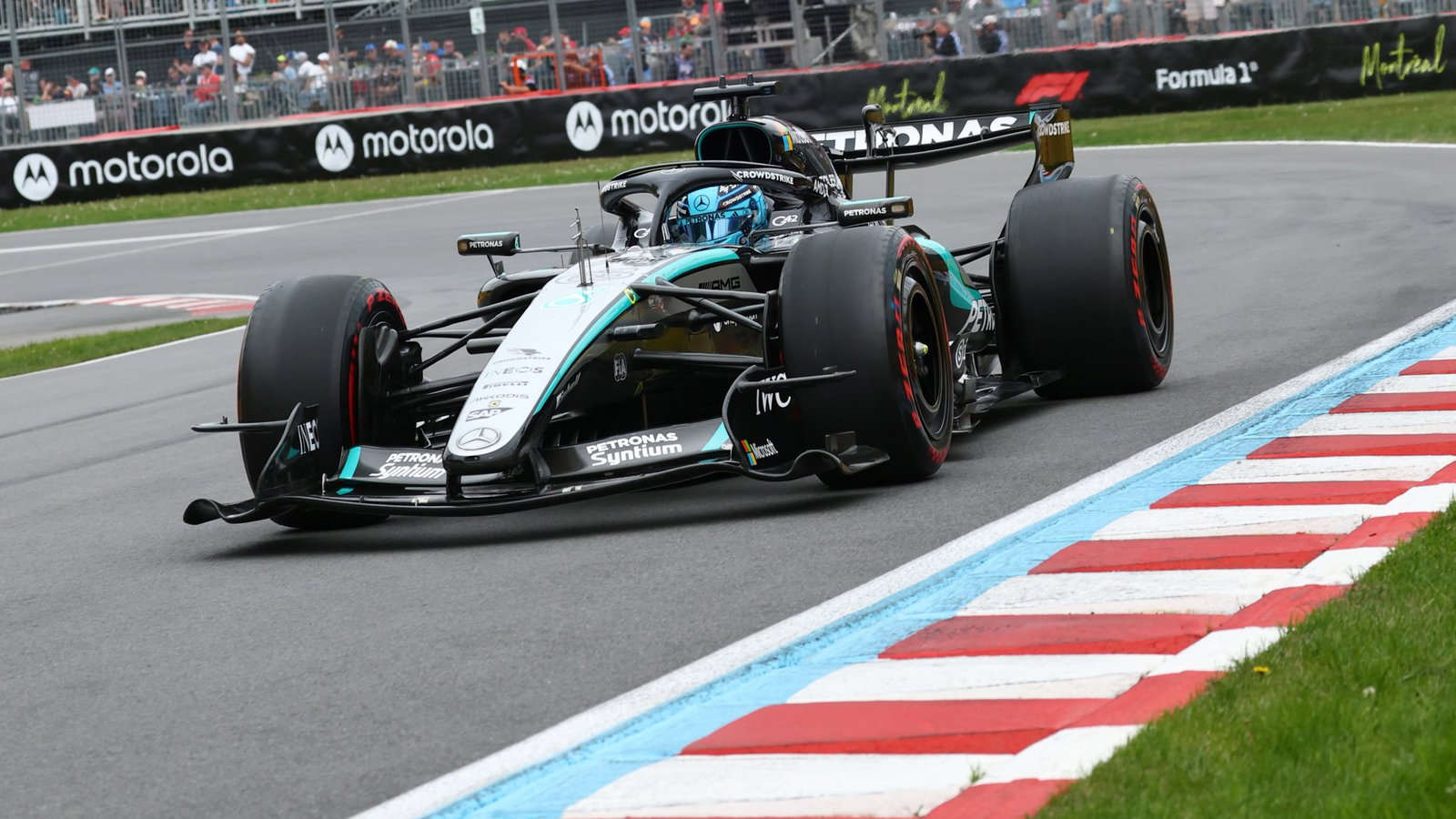 George Russell ends Kimi Antonelli's pole streak at F1 Canadian GP thumbnail