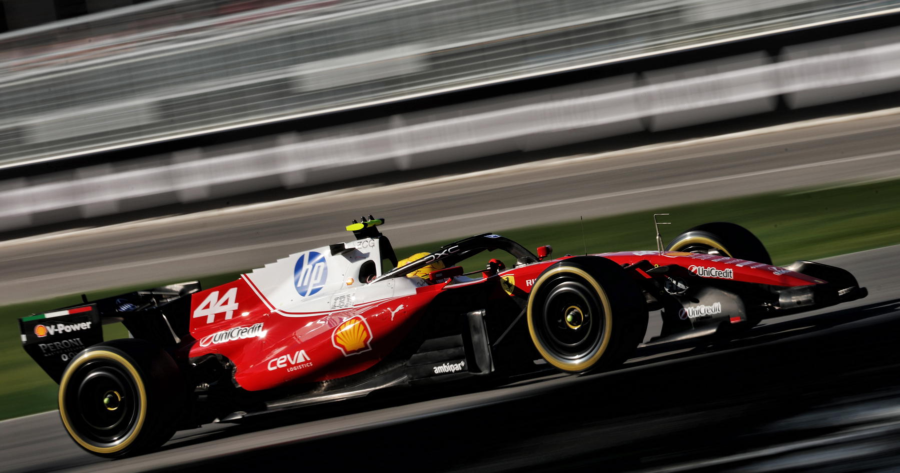 Lewis Hamilton defends unusual decision as major Ferrari step made thumbnail