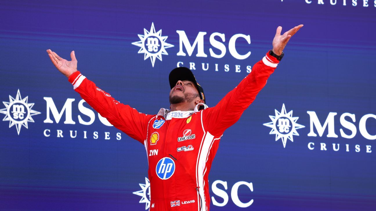 Hamilton: Fans rescued him from 'dark place' source thumbnail