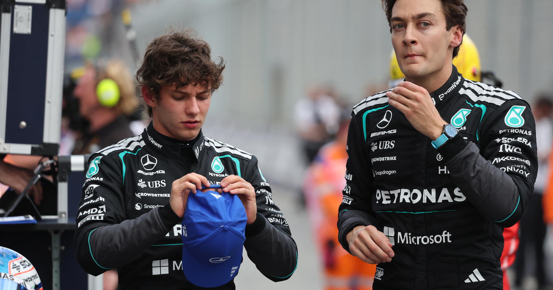 Mercedes' stern instruction to its title-fighting F1 drivers revealed source thumbnail