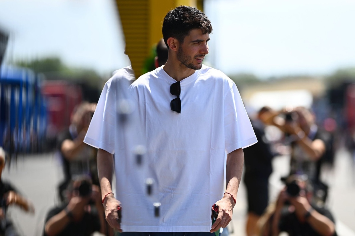 Esteban Ocon: "Nothing to announce" on F1 future amid tough 2026 source thumbnail
