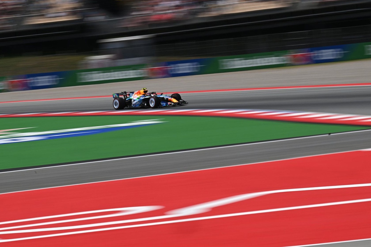 LIVE: F1 Barcelona Grand Prix updates - FP2 coming up | Live text | Motorsport.com thumbnail