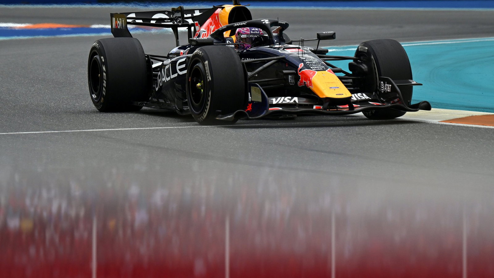 McLaren singles out ‘very interesting' and ‘smart’ Red Bull innovation thumbnail