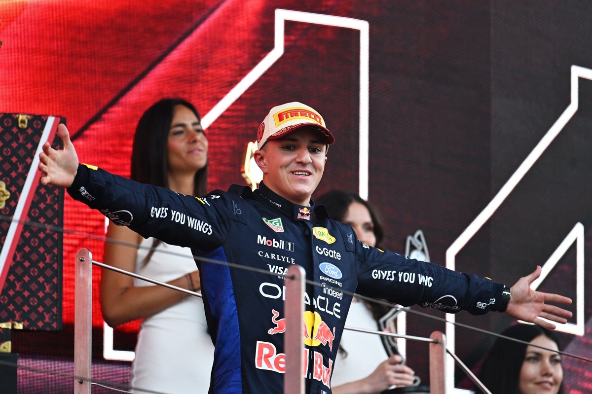 Isack Hadjar responds to potentially losing Monaco GP podium source thumbnail