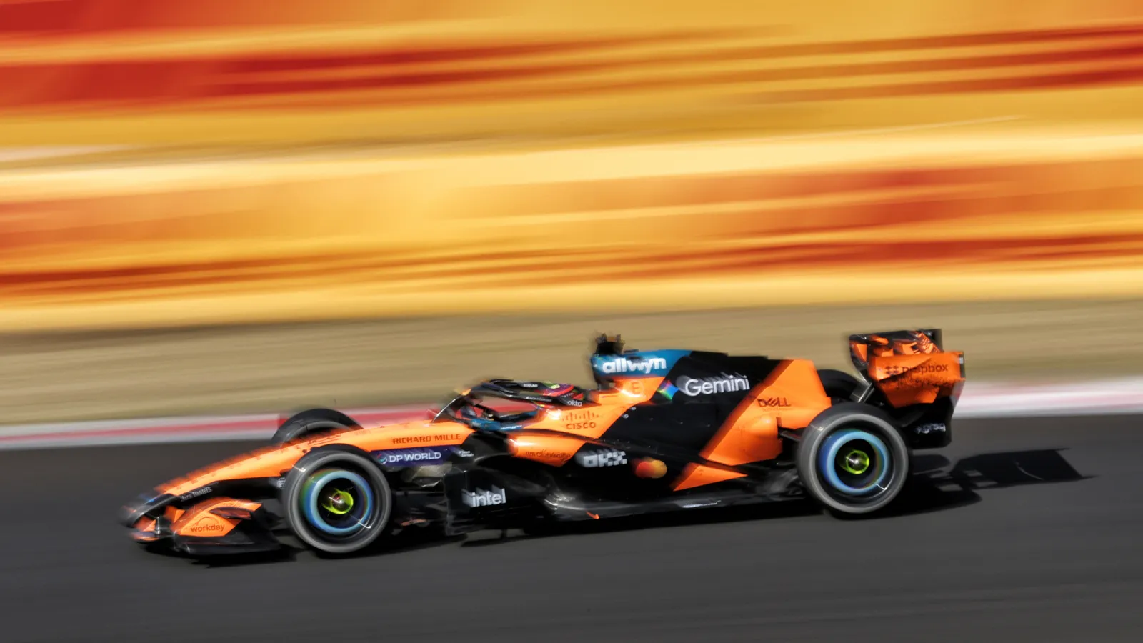 McLaren owns up to paying ‘heavy price' in 2026 for 2025 F1 successes thumbnail