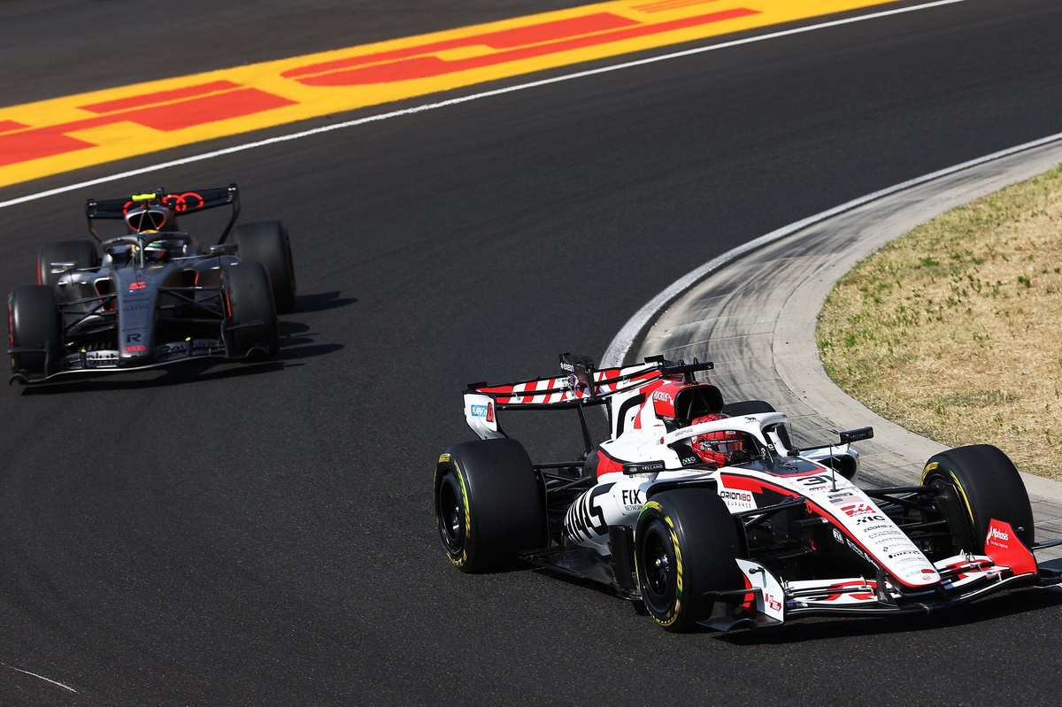 "It reminds me of the old days" - Drivers cherish flat out F1 Hungary GP source thumbnail