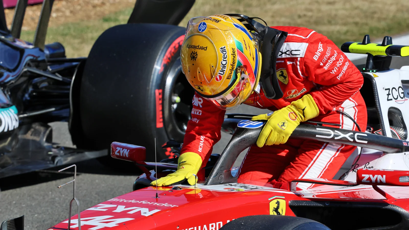 Lewis Hamilton offers explanation for shock Silverstone F1 Sprint pole source thumbnail