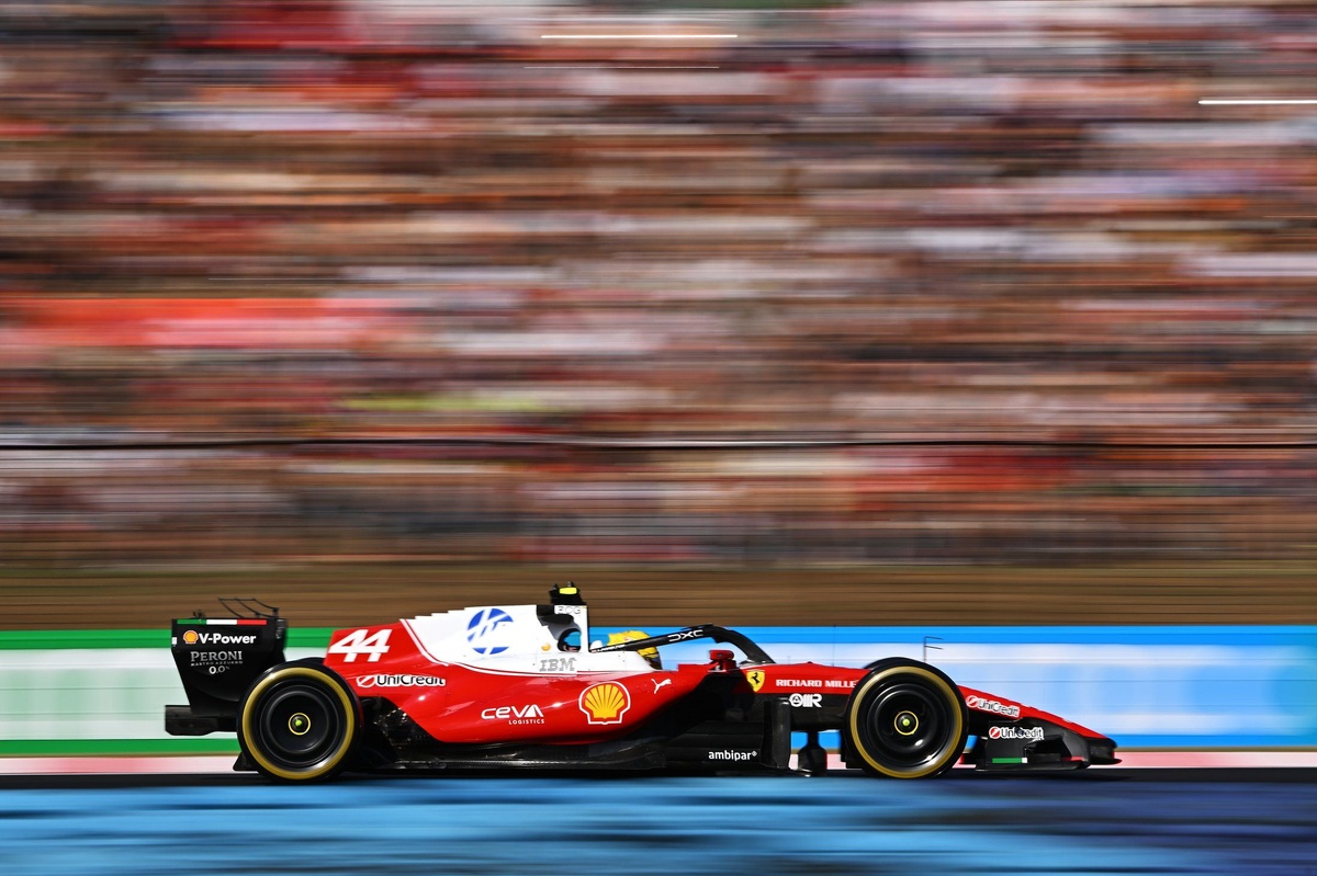 F1 Hungarian GP: Lewis Hamilton tops FP2 as Franco Colapinto brings out red flags thumbnail
