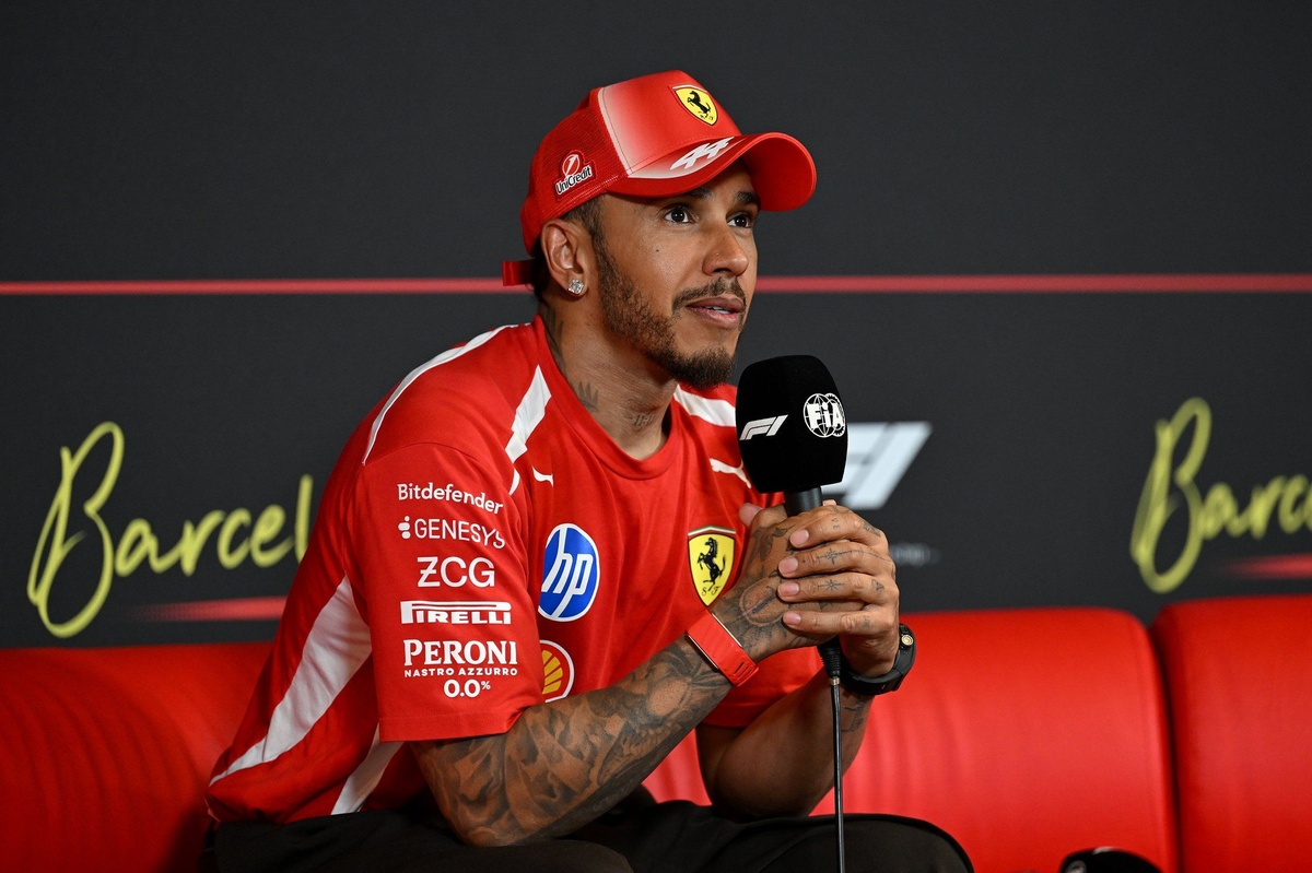 Lewis Hamilton makes Milan Fashion Week appearance after Ferrari F1 win thumbnail
