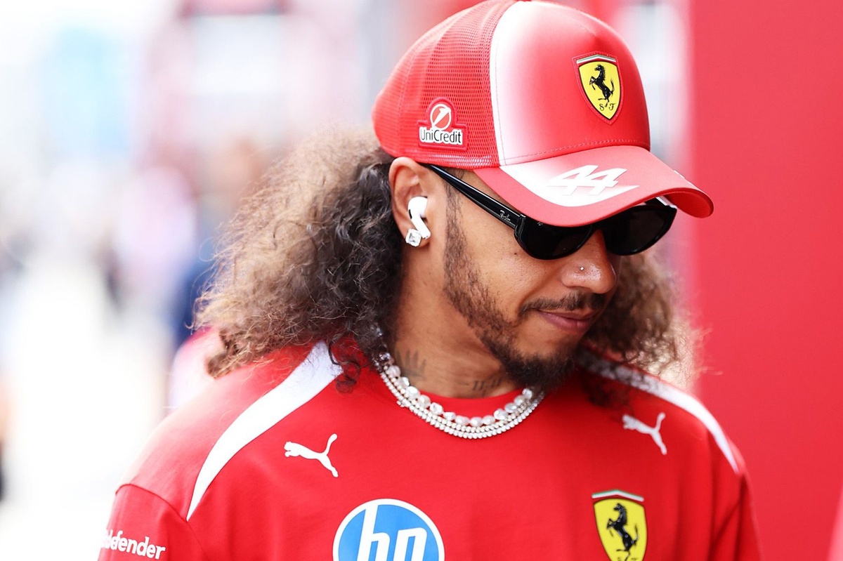 Lewis Hamilton spotted in rare Ferrari at Fiorano thumbnail