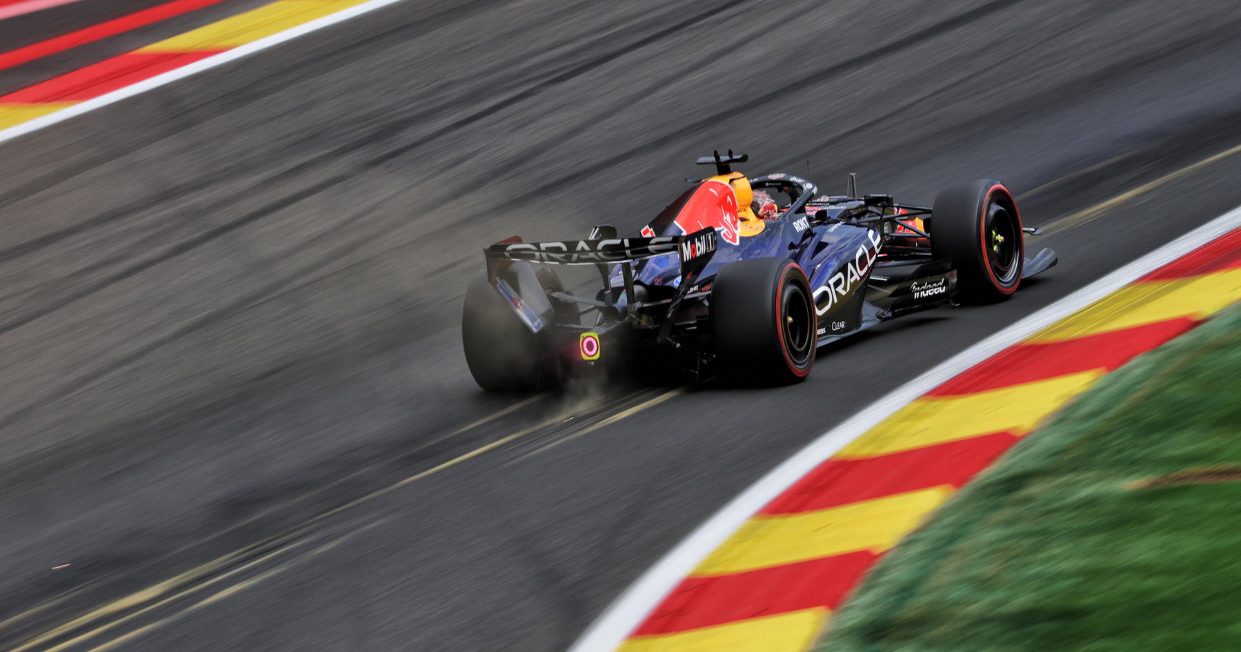 Red Bull provide latest 'Macarena' wing update after Max Verstappen crashes source thumbnail