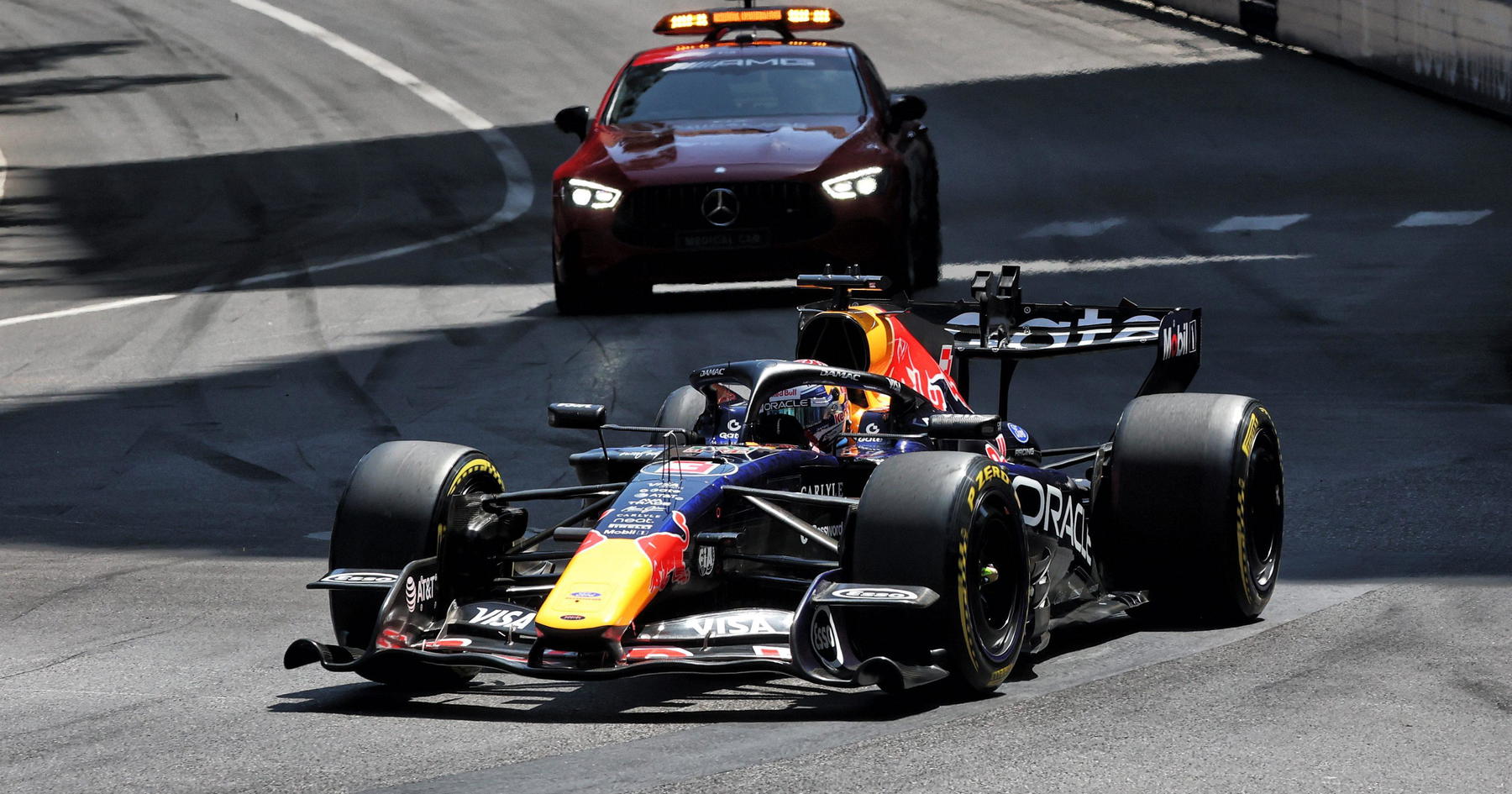 Max Verstappen handed 'very impressive' praise as major unknown remains source thumbnail