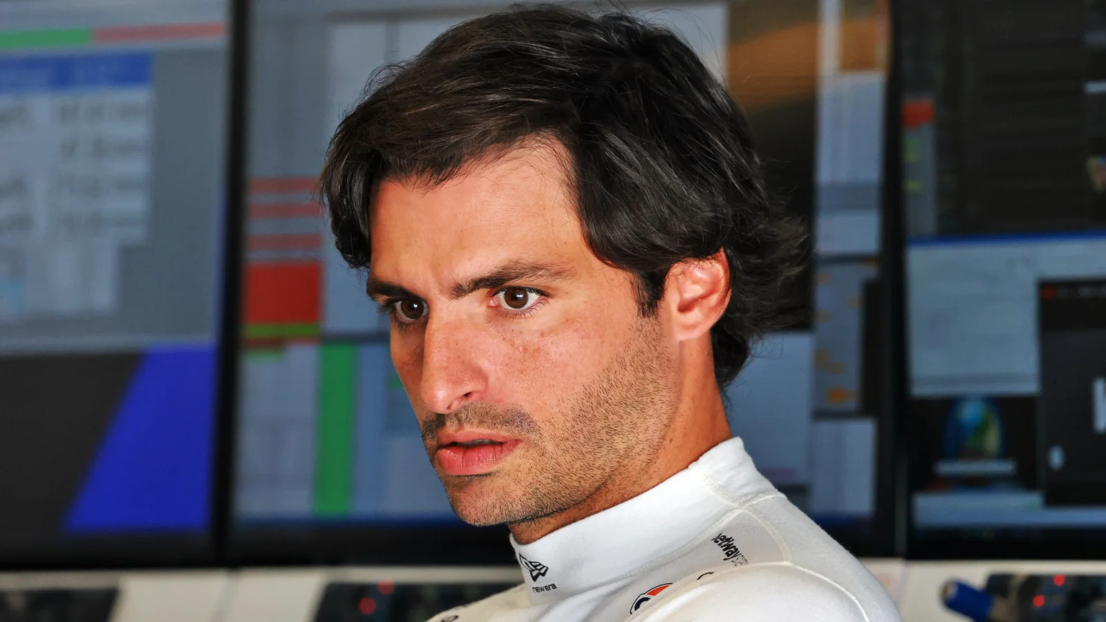 Sainz reveals no decision has been made about his F1 future thumbnail