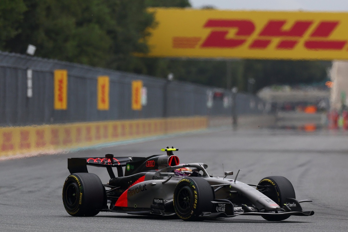 Why Jolyon Palmer believes Audi F1 is ābehind on the curveā after Miami GP thumbnail
