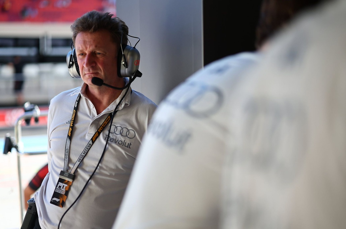 The life and racing lessons McNish learned from Senna and Audi thumbnail