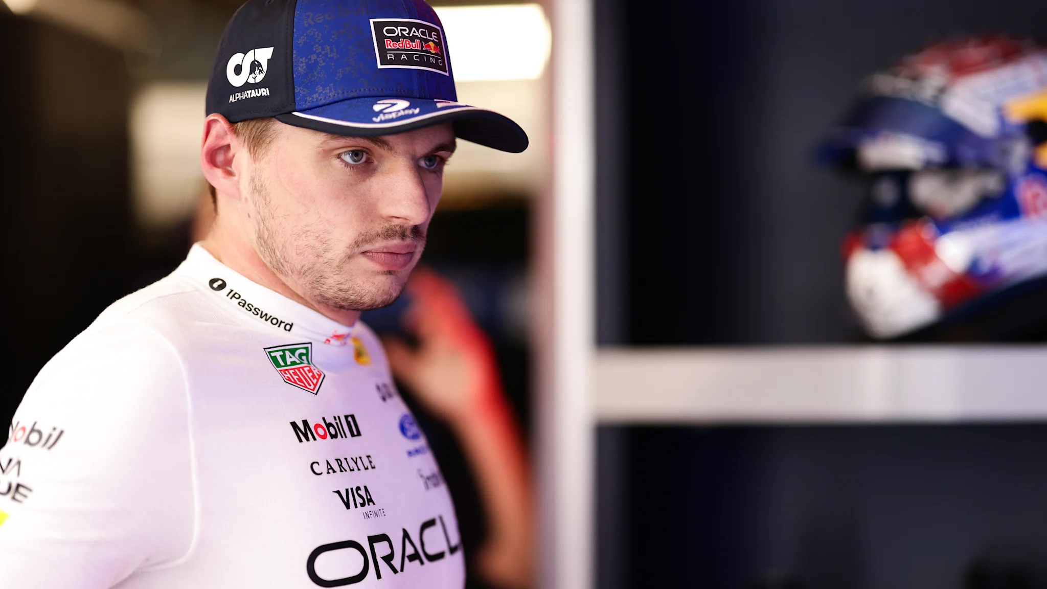 Verstappen complains of bouncing Red Bull in Canada thumbnail