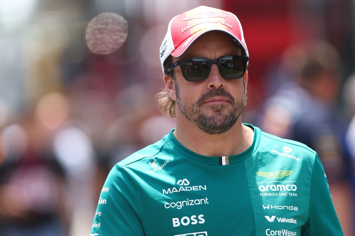 Fernando Alonso opens door to Le Mans return with Max Verstappen source thumbnail