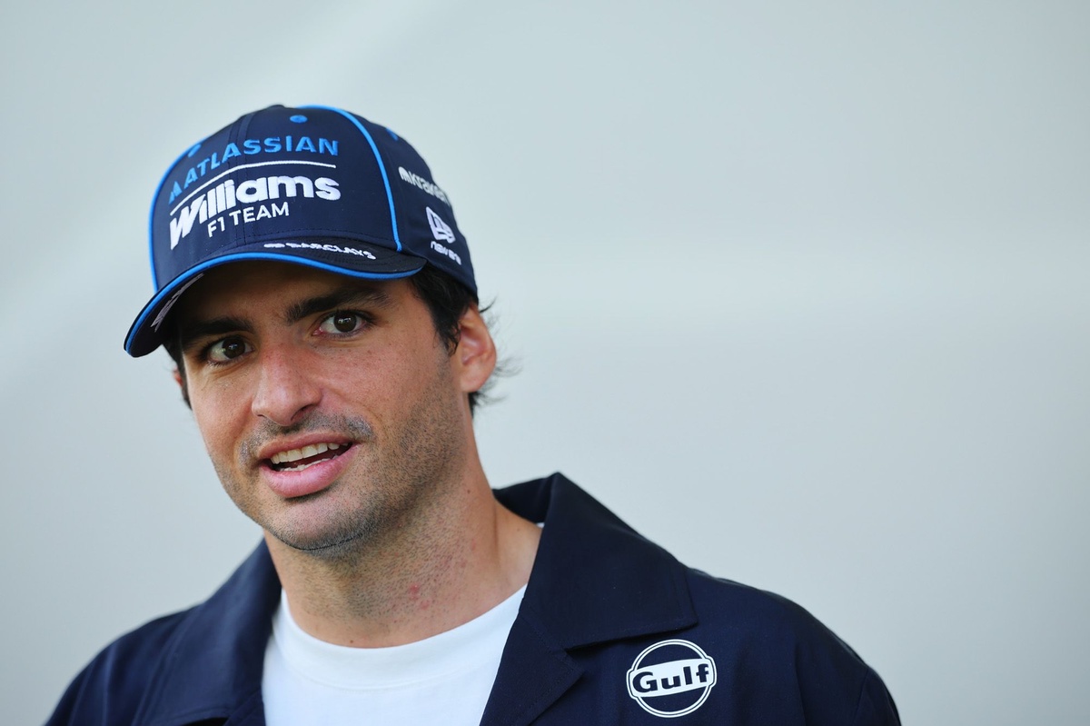 Carlos Sainz isn't “going to criticise it anymore” – but still says 2026 F1 rules are “not good enough" source thumbnail